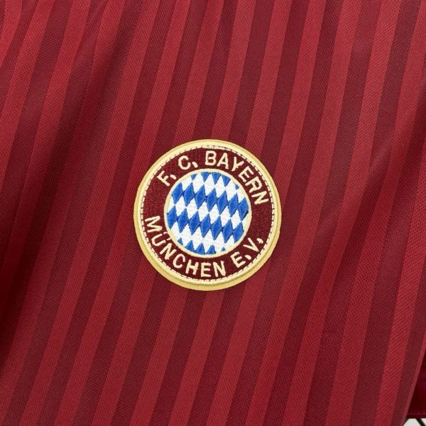 Bayern Munich Retro Especial 25/26 Version Fan - Image 3