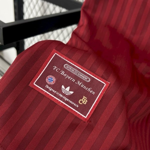 Bayern Munich Retro Especial 25/26 Version Fan - Image 4