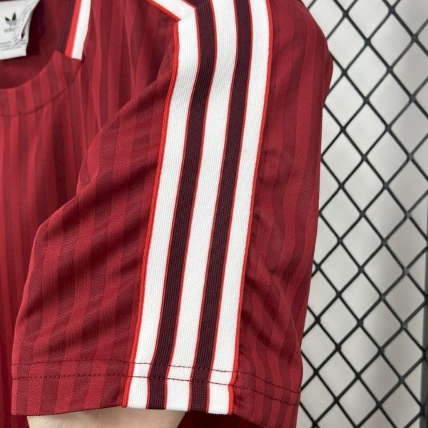 Bayern Munich Retro Especial 25/26 Version Fan - Image 5