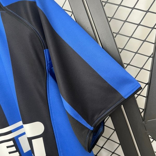 Retro Inter Milan Local 04/05 - Image 5