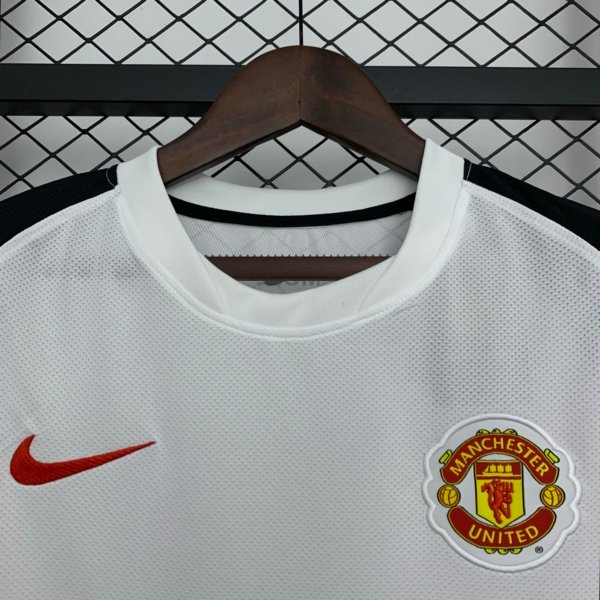 Retro Manchester United Visita 10/11 - Image 2