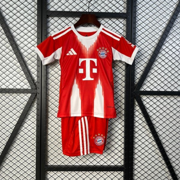 Bayern Munich Local 25/26 Kit Niño