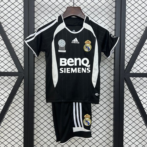 Retro Real Madrid Visita 06/07 Kit Niño