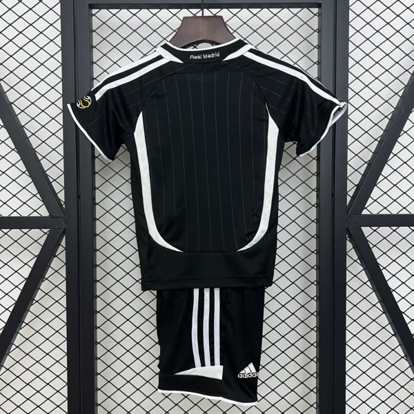 Retro Real Madrid Visita 06/07 Kit Niño - Image 2