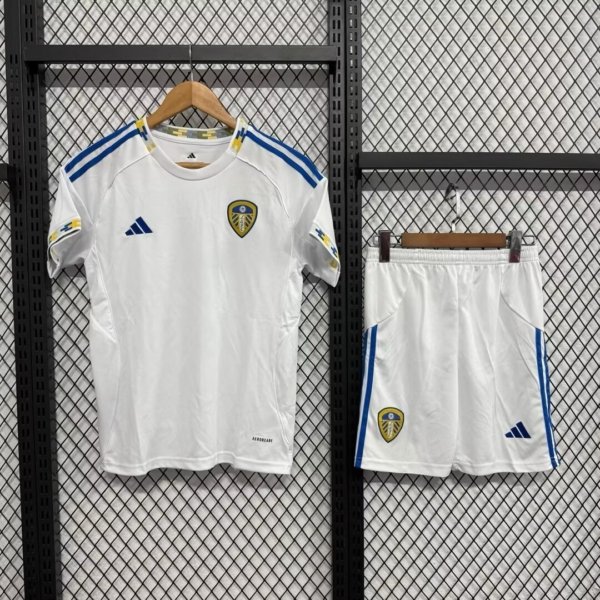 Leeds United Local 25/26 Kit Adulto