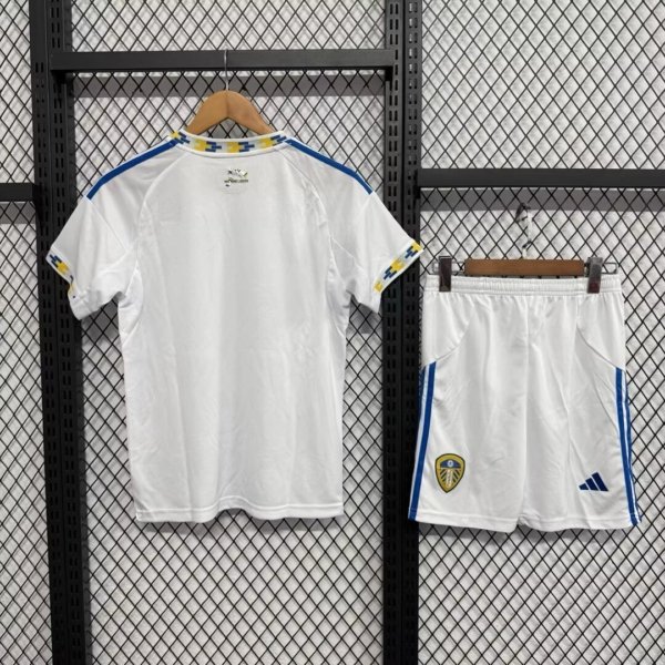 Leeds United Local 25/26 Kit Adulto - Image 2