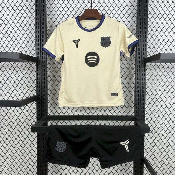 Barcelona Visita 25/26 Kit Niño