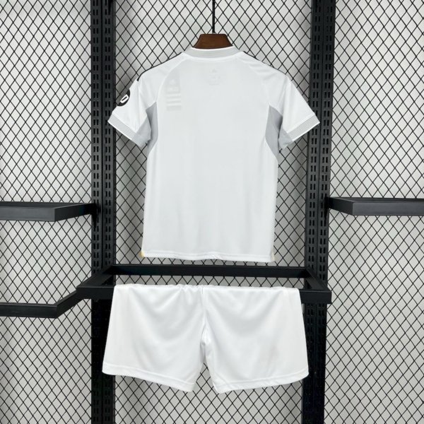 Real Madrid Local 25/26 Kit Niño - Image 2