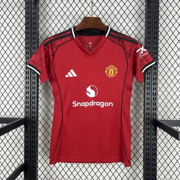 Manchester United Local 25/26 Versión Mujer