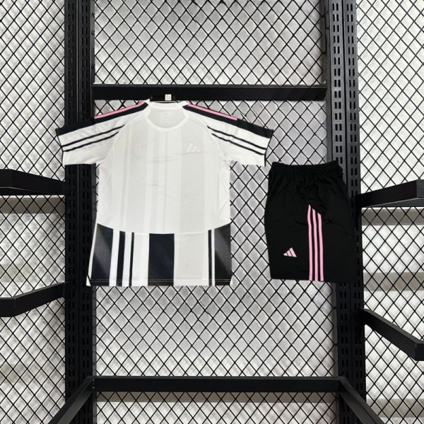 Juventus Local 25/26 Kit Niño - Image 2