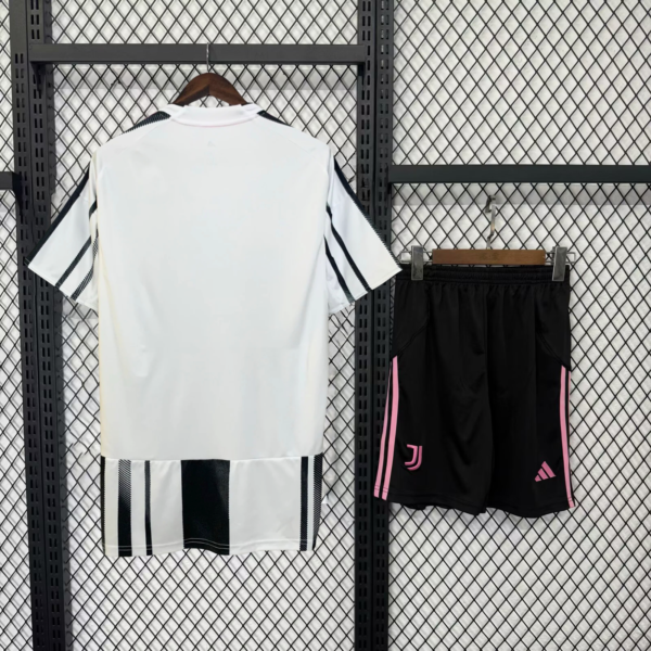 Juventus Local 25/26 Kit Adulto - Image 2