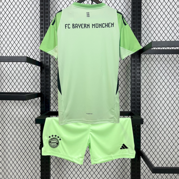 Bayern Munich Portero 25/26 Kit Adulto - Image 2