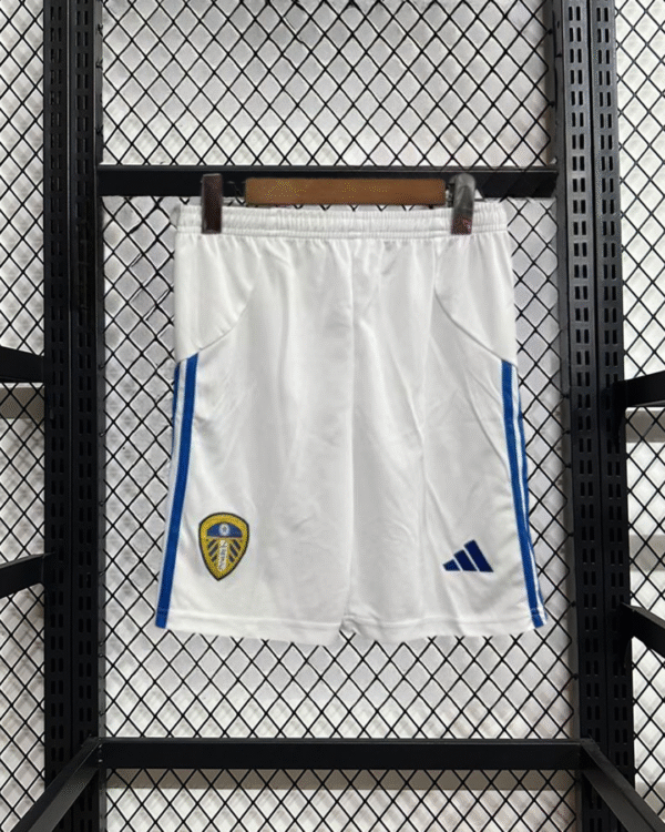 Leeds United Local Short + Calcetas 25/26
