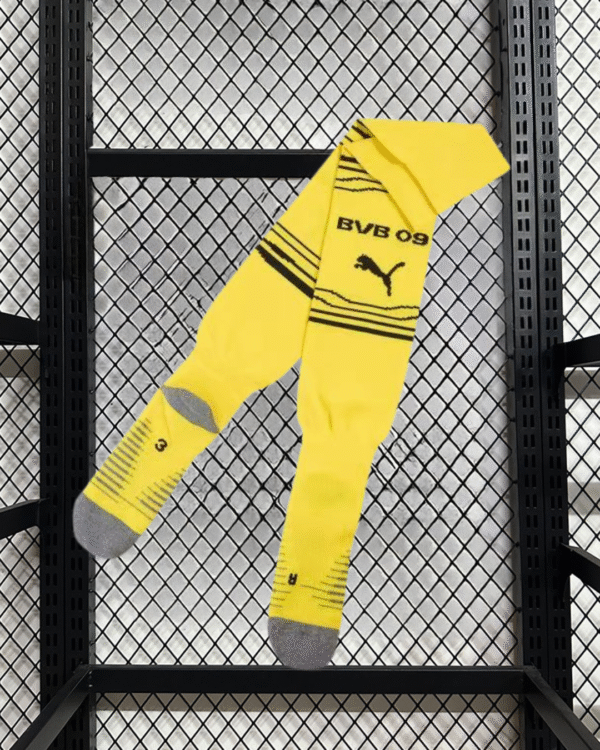 Borussia Dortmund Short + Calcetas 25/26 - Image 2