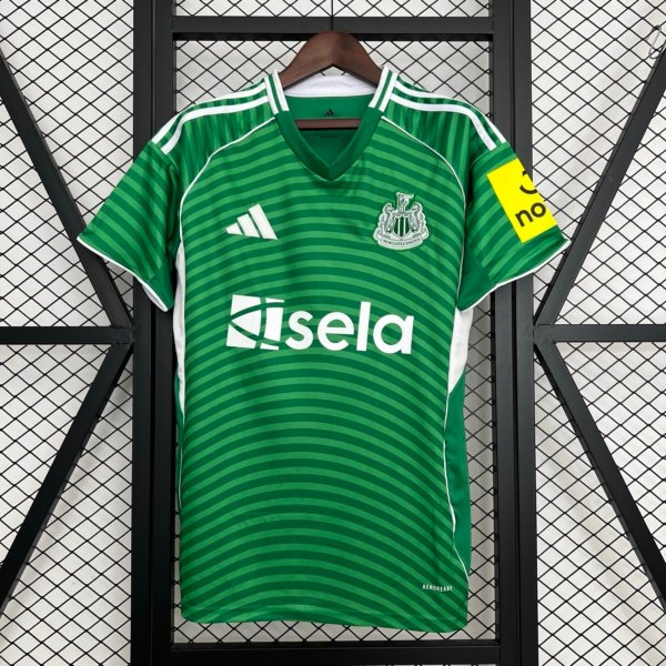 Newcastle Visita 25/26 Versión Fan