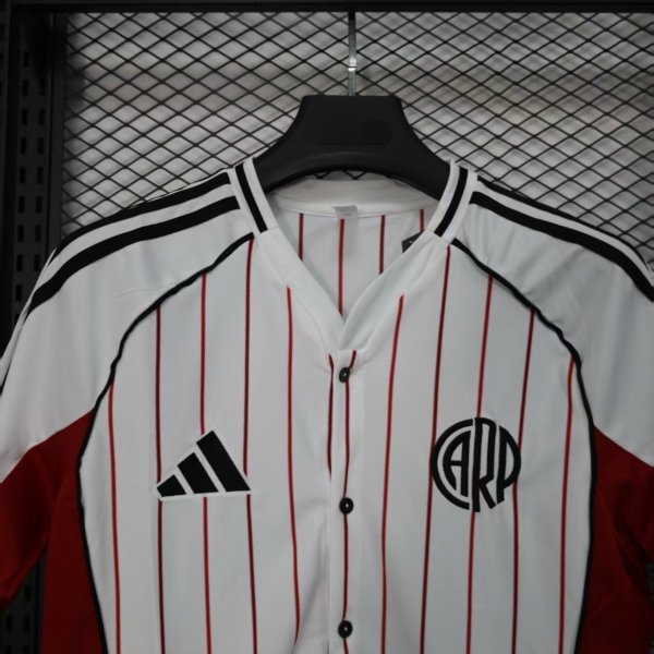 River Plate Adidas Especial - Image 2
