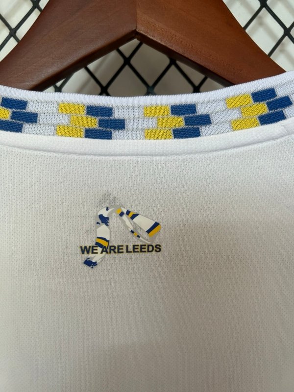 Leeds United Local 25/26 Versión Fan - Image 5