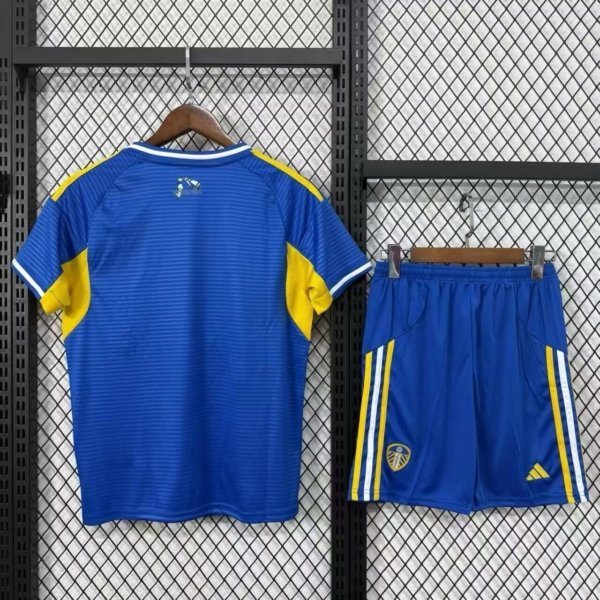 Leeds United Visita 25/26 Kit Adulto - Image 2