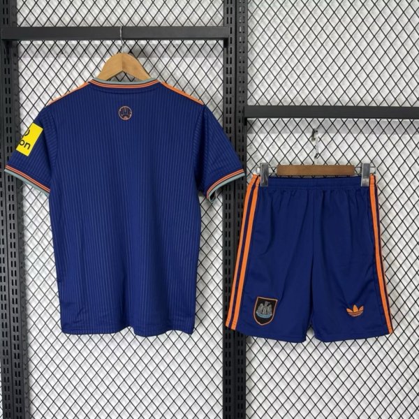 Newcastle Tercer 25/26 Kit Adulto - Image 2
