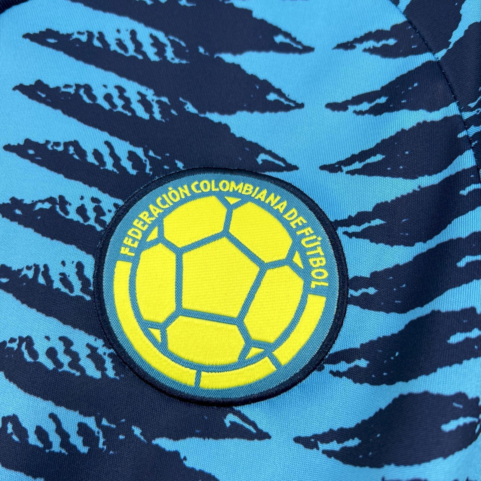 Colombia Visita Mundial 2026 Versión Fan - Image 2